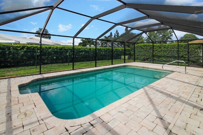 Building Photo - 1036 N Cypress Point Dr
