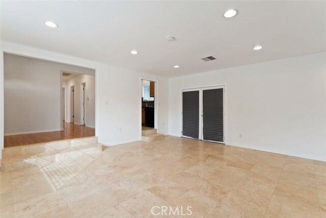 Building Photo - 8440 Oakdale Ave