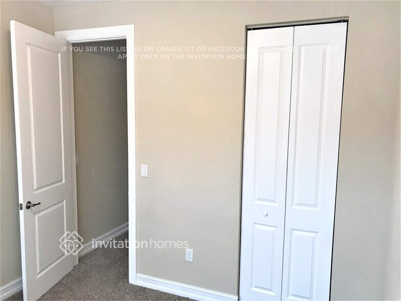 Building Photo - 11671 SW 13th Ct