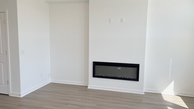 Building Photo - 14473 103rd Pl N