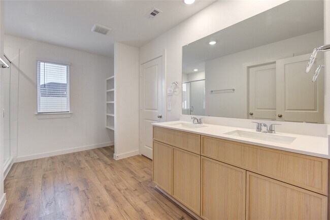 Building Photo - 28246 Meadowlark Sky Dr