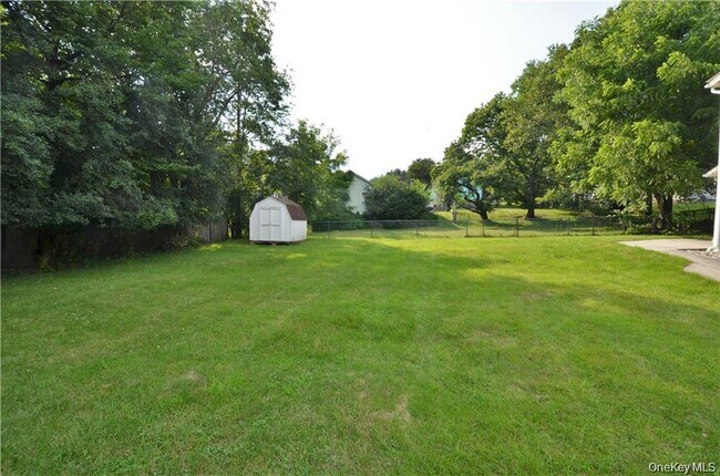 Building Photo - 11 Middle St