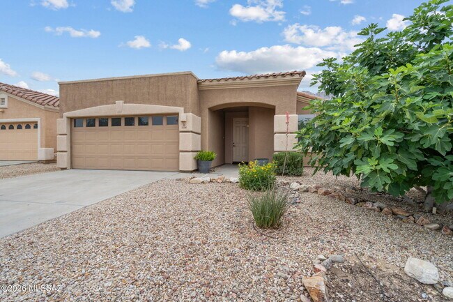 Building Photo - 2256 E Stone Stable Dr