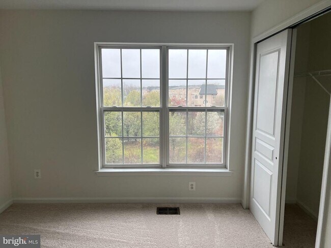Building Photo - 1822 Wheyfield Dr