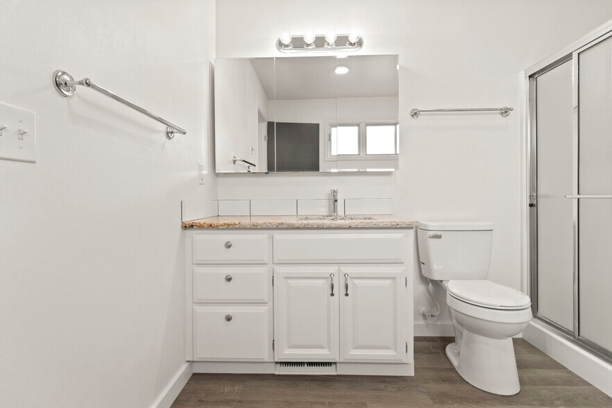 Building Photo - 5704 W Garden Springs Rd