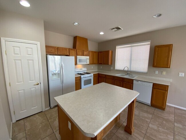 Building Photo - 1022 Pecos River Ave