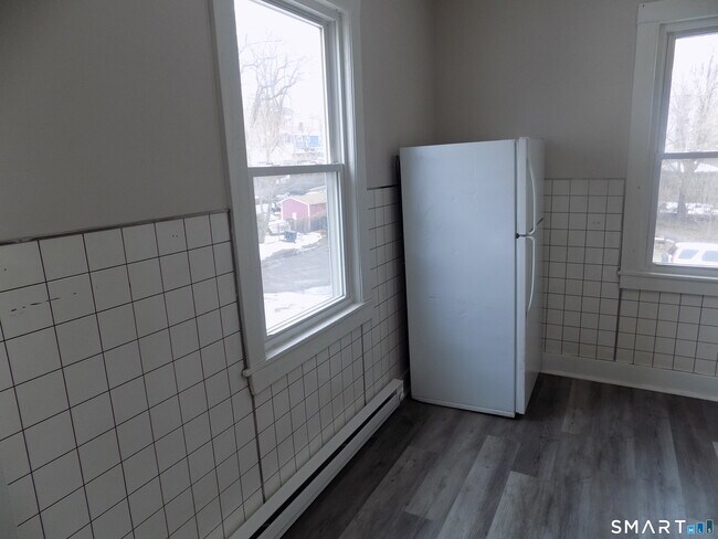 Building Photo - 182 West St