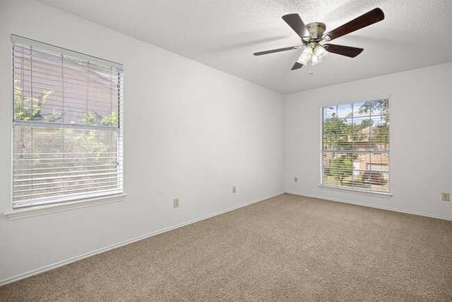 Building Photo - 13313 Black Canyon Dr