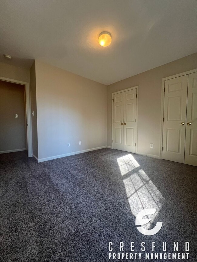 Building Photo - READY TO MOVE IN TODAY? This 3 Bed, 2 Bath Is Ready For You!