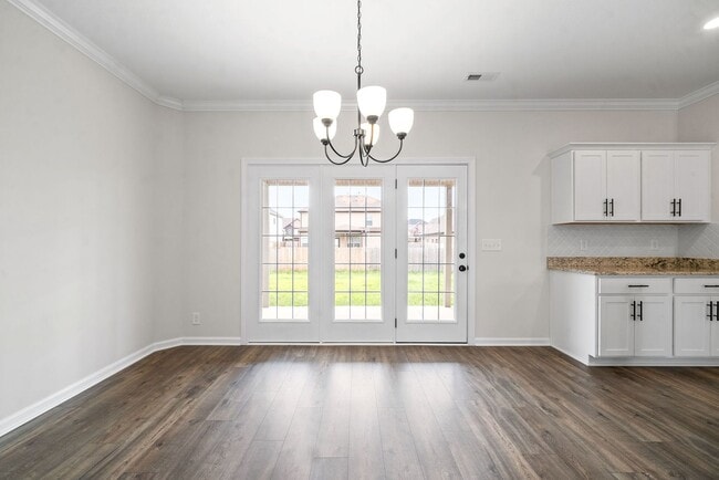 Building Photo - Dog Friendly Four Bedroom Near I24!