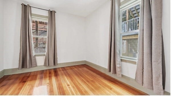 Building Photo - 19 Sudan St