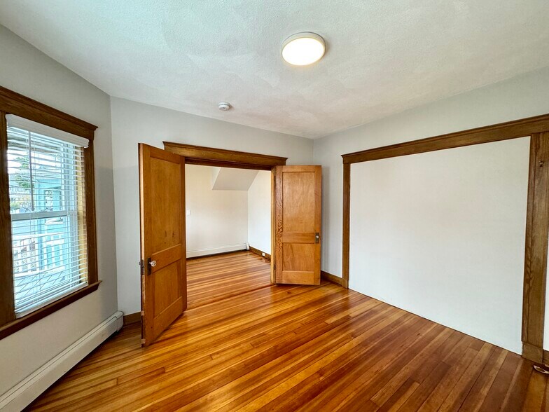 Building Photo - 29 Frederick Ave