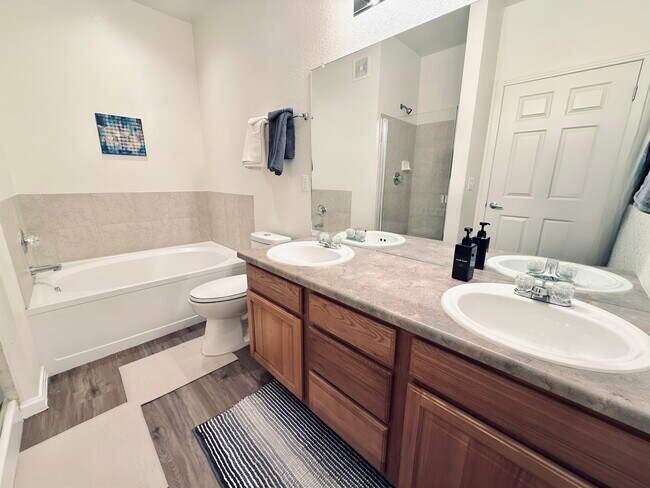 Building Photo - 9434 Ashbury Cir