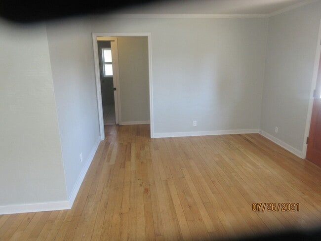 Building Photo - (936) 18th Street Home - 3 Bedroom / 2 Bat...