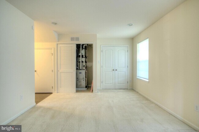 Building Photo - 58 Iron Gate Rd