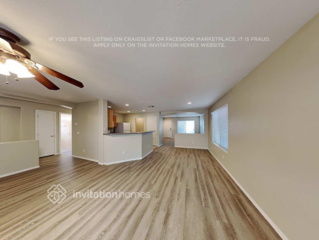 Building Photo - 10780 W Roanoke Ave