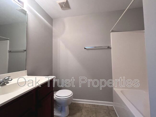 Building Photo - 1406 Grackle Ct
