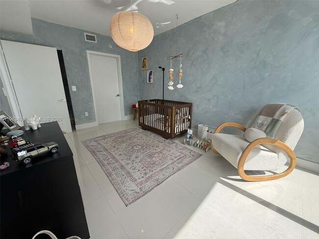 Building Photo - 488 NE 18th St