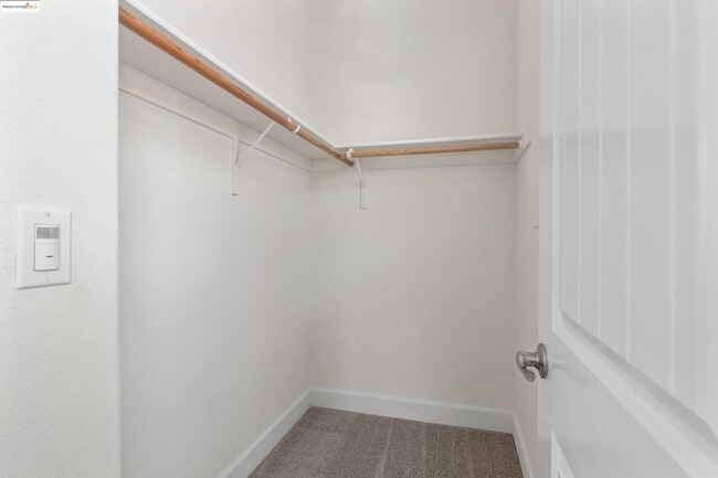 Building Photo - 701 Tierney Pl