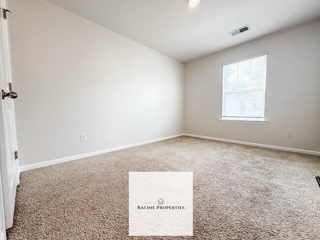 Building Photo - Stylish 4-bedroom Home in Greer, SC