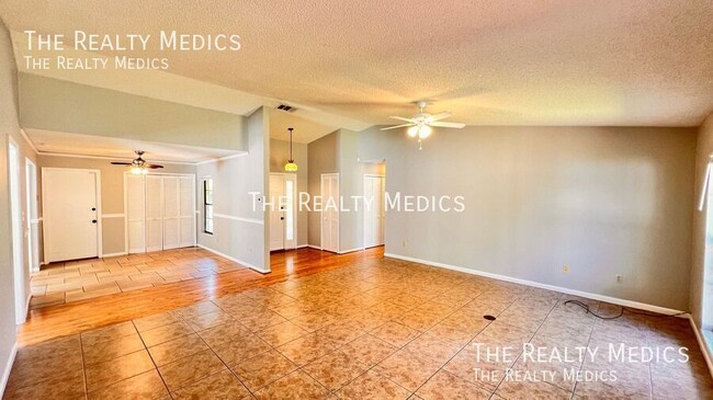 Building Photo - 10535 Abingdon Chase