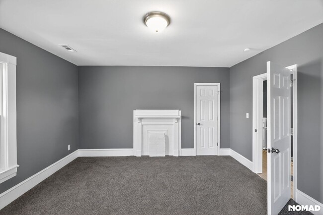 Building Photo - 512 Maple Ave