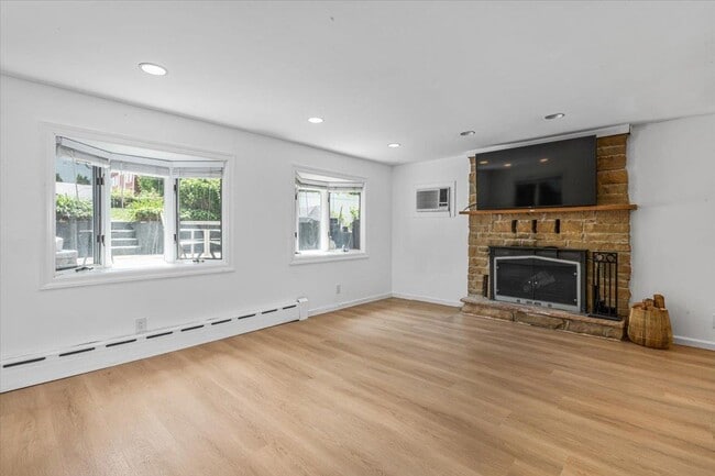 Building Photo - 46 Marino Ave