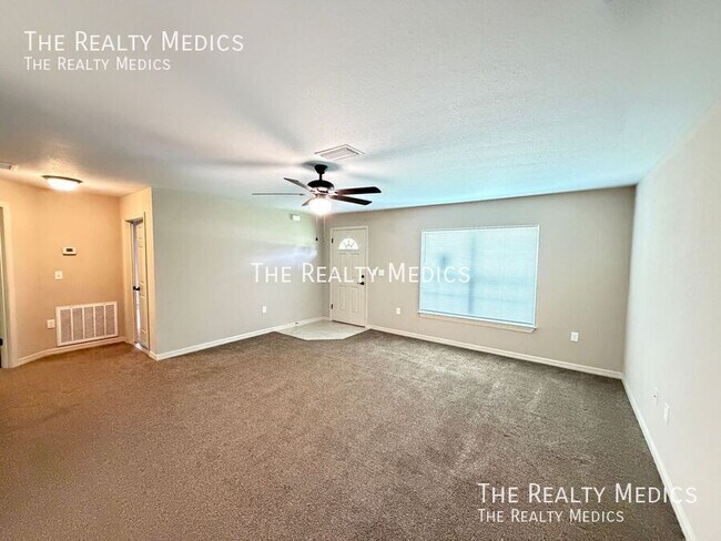 Building Photo - 4864 SE 137th Pl