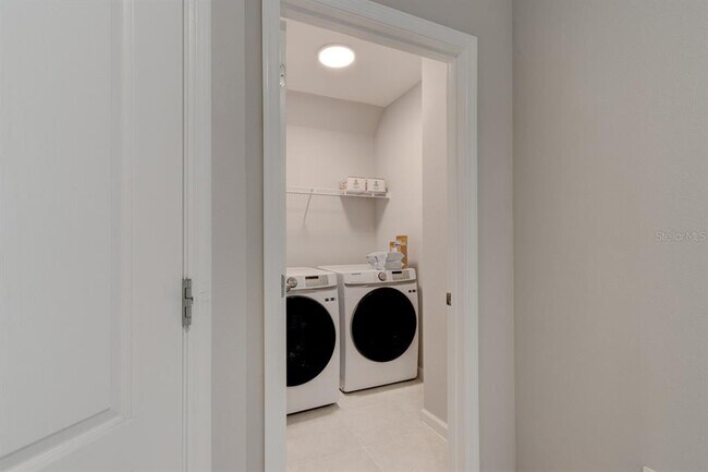 Building Photo - 263 Cape Honeysuckle Pl