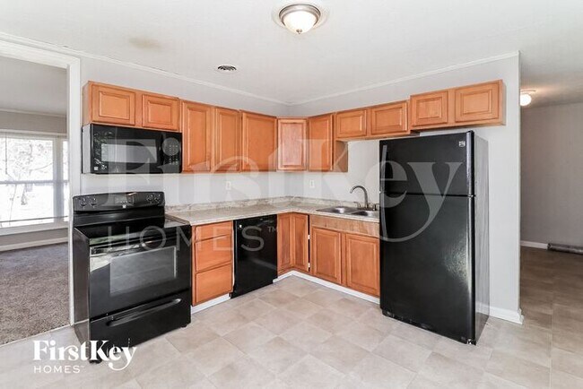 Building Photo - 143 Andover Dr