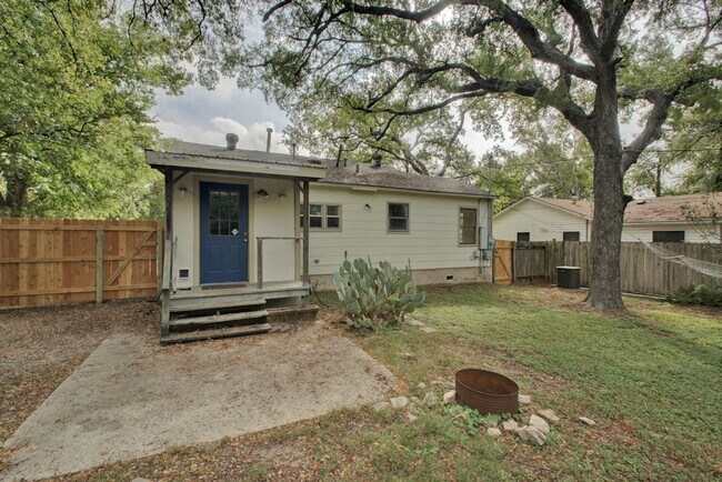 Building Photo - 3214 Larry Lane