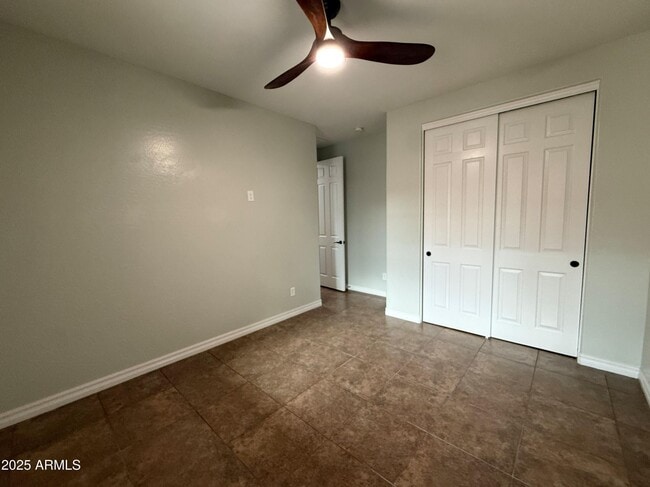 Building Photo - 2472 E Mead Dr