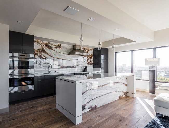 Primary Photo - 3030 McKinney-114.7