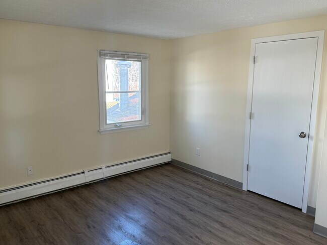 Building Photo - Briarwood 6