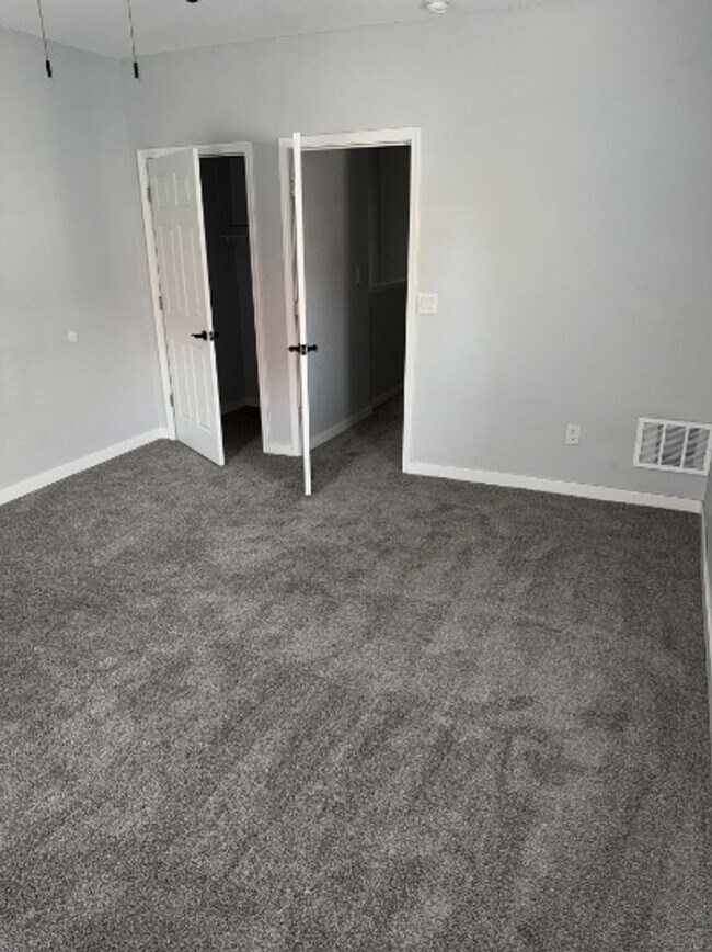 Building Photo - 940 Jefferson Ave