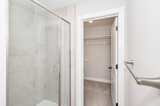 Building Photo - 4919 Kenora Dr