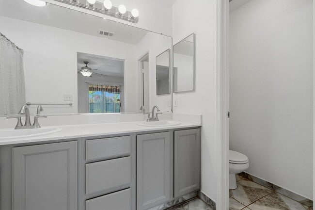 Building Photo - 3006 Mission Dr