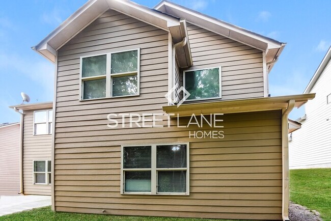 Building Photo - REDUCED! - NOW OFFERING FIRST FULL MONTH F...