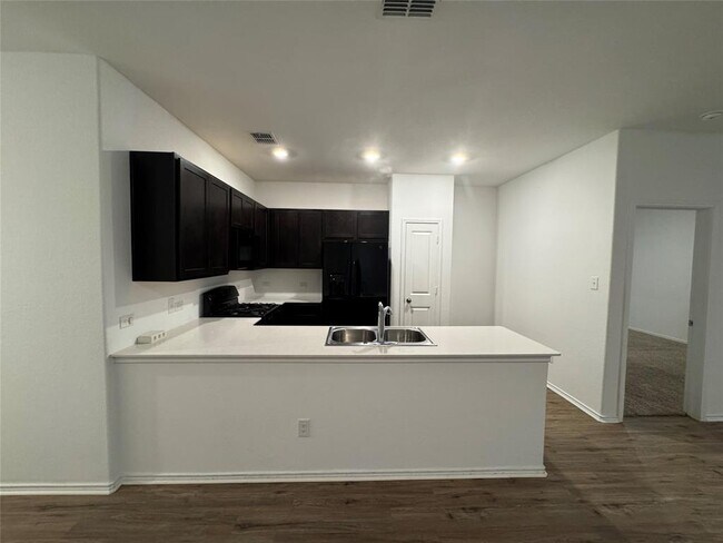 Building Photo - 502 Thunderstorm Ave