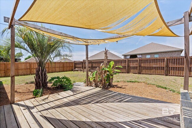 Building Photo - 21549 Yosemite Blvd