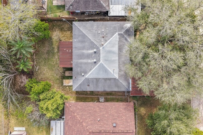 Building Photo - 13335 Ambrose St