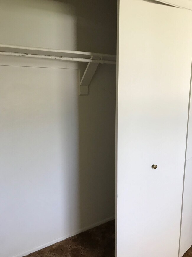 Building Photo - 421 N 800 W