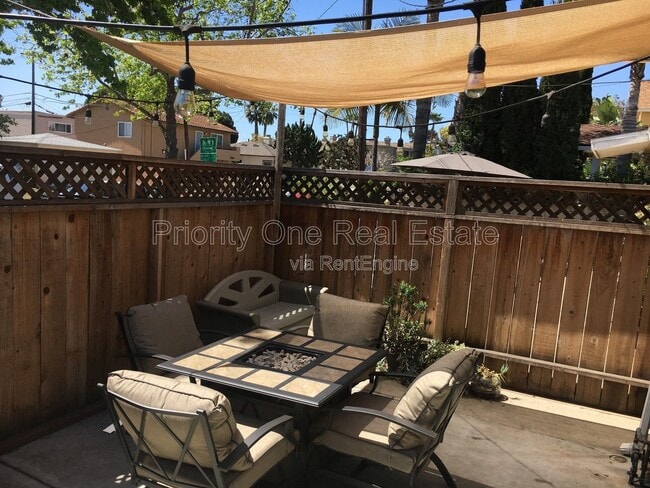 Building Photo - 4102 Ingraham St