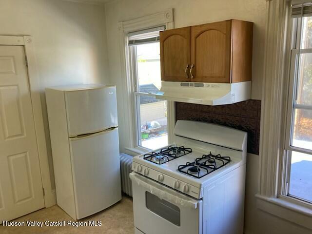 Building Photo - 61 Downs St