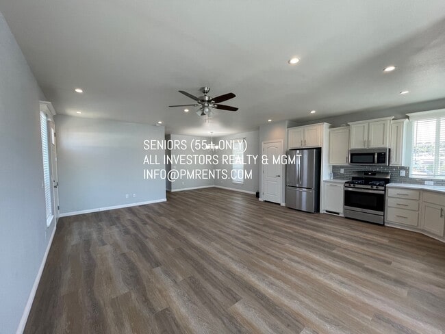 Building Photo - 141 Douglas Dr