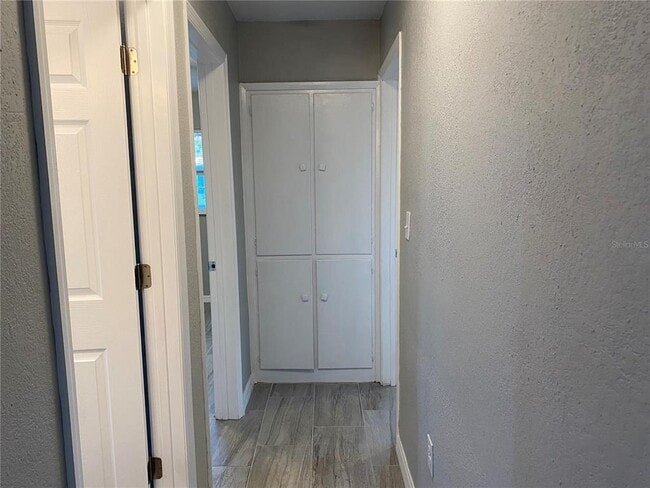 Building Photo - 38415 9th Ave