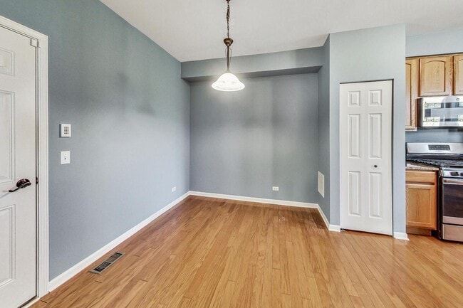 Building Photo - 3211 Ronan Dr