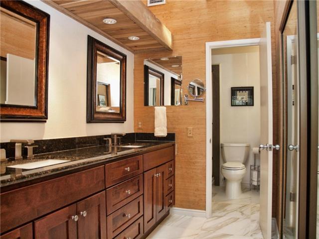 Building Photo - 7122 Wood Hollow Dr