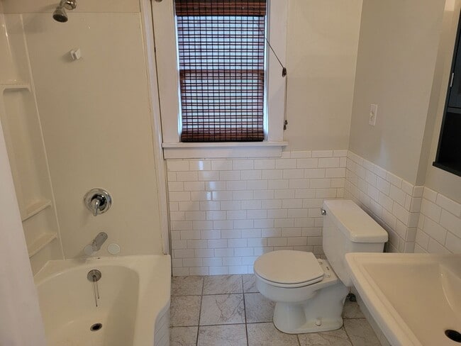 Building Photo - Beautiful 4-Bedroom Home In The Garland Di...