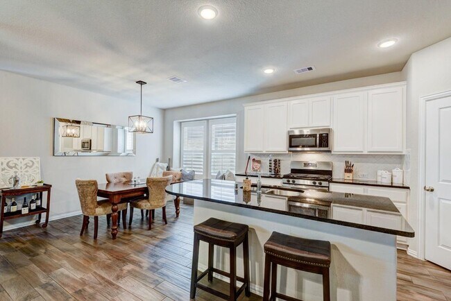 Building Photo - 29809 Woodsons Edge Way